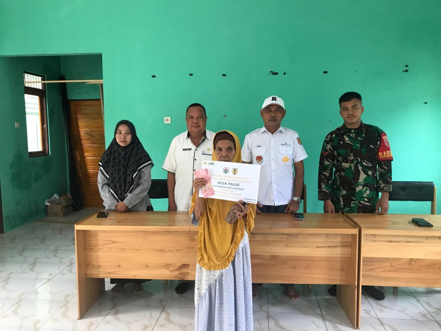 Pemerintah Desa Pagat Salurkan BLT Dana Desa Triwulan Pertama untuk 30 Keluarga Penerima